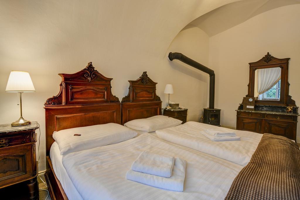 Chateau Hostacov Hotell Rum bild