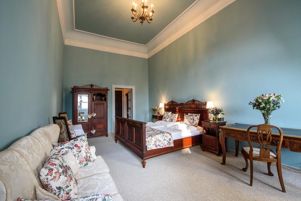 Chateau Hostacov Hotell Rum bild