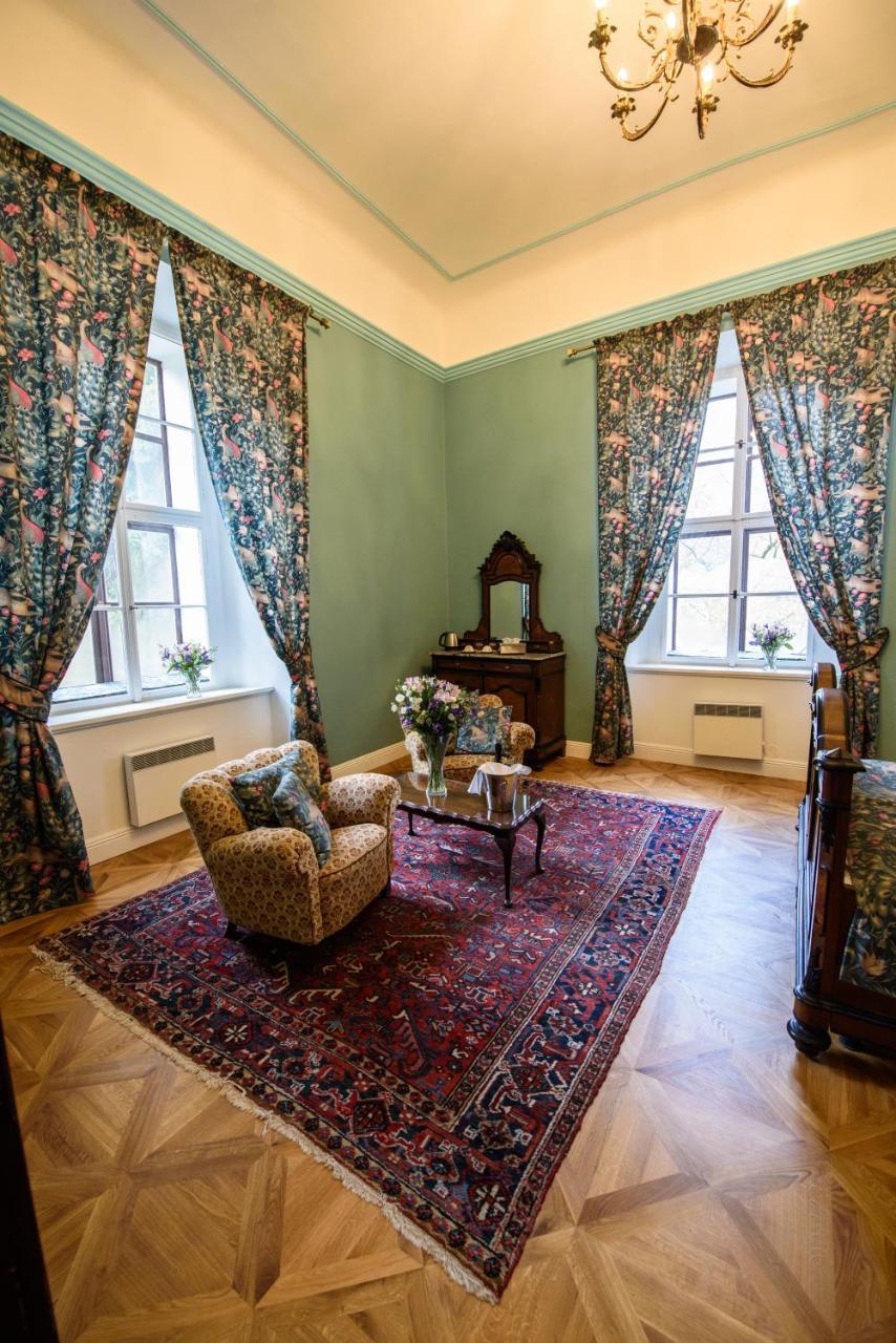Chateau Hostacov Hotell Exteriör bild